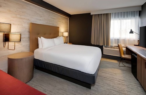 Vail Hotel | A Ski Enthusiast's Getaway: Near Vail Ski Resort and Vail Nature Center