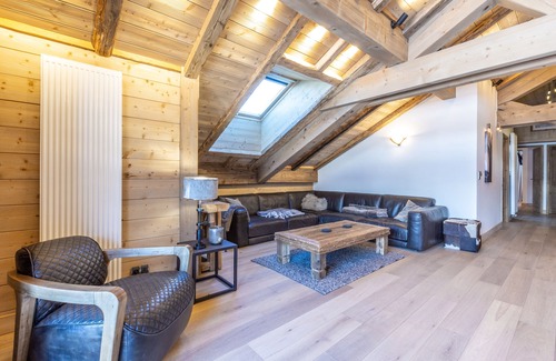 Saint-Martin-de-Belleville Condo | A Ski in Ski Out, Modern Apt in the Biggest Ski Area of the World