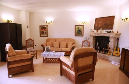 Sannicola Villa | A Soli 5 Minuti dal Mare, Villa con Piscina e Idromassaggio in Tenuta Girasole