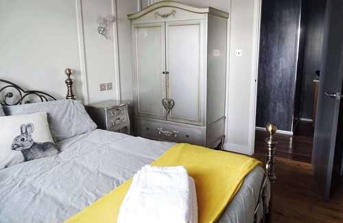 Llanfair Caereinion Cabin | A spacious modern lodge in scenic mid Wales