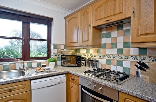 St Wenn Ski Chalet | A spacious, three-bedroom property with a stylish wraparound terrace.