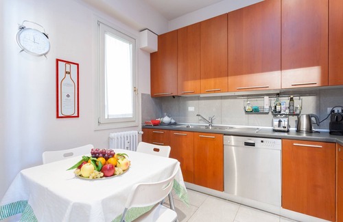 Oltrarno Apartment | A STONE'S THROW FROM UFFIZI MUSEUM Apartment Florence Ponte Vecchio View Luxury