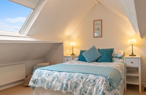Saundersfoot Cottage | A Stone's Throw - Sea Views, Yards from Beach