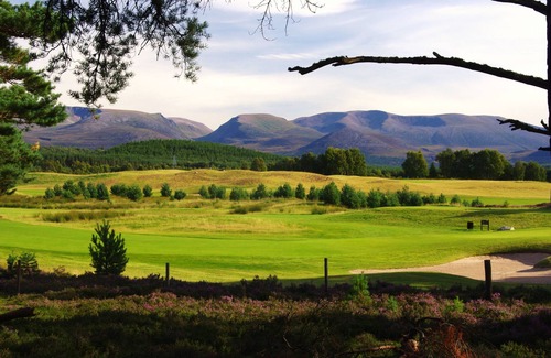 Aviemore House | A stylish, yet cosy Highland property with views of the mountains. Located in Aviemore, set beneath