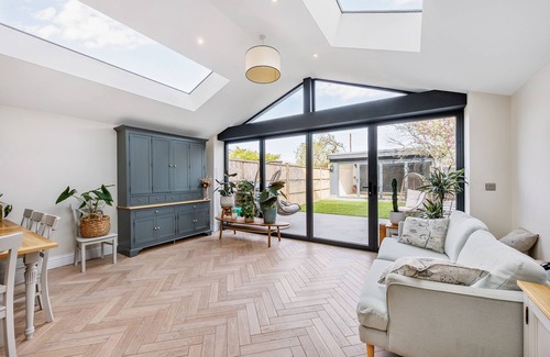 London Borough of Hounslow House | A Substantial Modern Terraced House IN West London