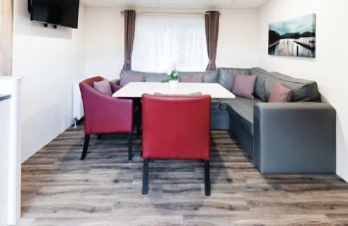 Barmston Cottage | A superior lodge 2 that sleeps 6 guests in 2 bedrooms