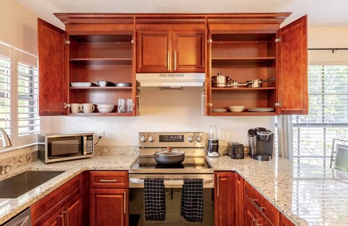 Deltona Lakes House | A Tranquil Hideaway in a peaceful, quiet Deltona neighborhood