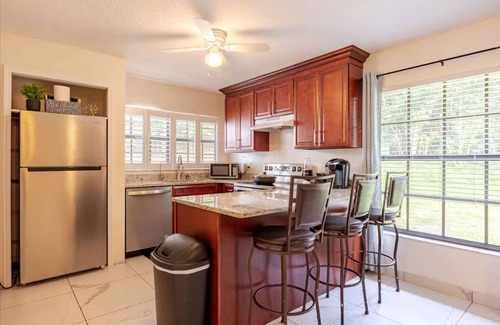 Deltona Lakes House | A Tranquil Hideaway in a peaceful, quiet Deltona neighborhood