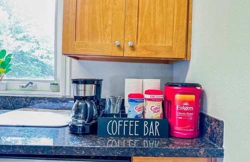 Issaquah House | A Tranquil Retreat in the Woods, 4minutes from downtown, close to everything