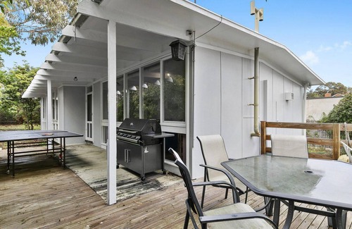 Anglesea House | A Tranquil Retreat - Relaxed Beach Living.