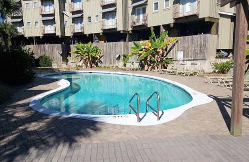 Carrabelle Condo | A Turtle's View 1BR/2BA (4 beds) overlooking river