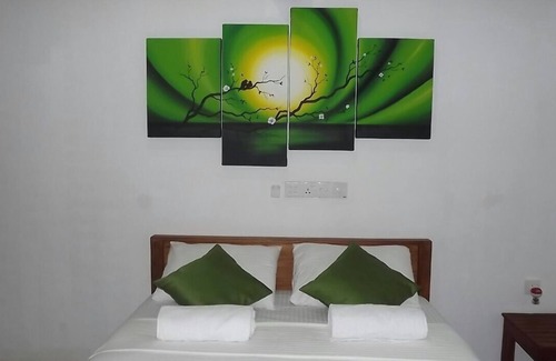 Udawalawa Bed & Breakfast | A two bedroom lodge owned by a Safari Ranger with over 20 years of experience.