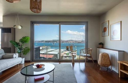 Cihangir Condo | a unique apartment with view on Bosphorus