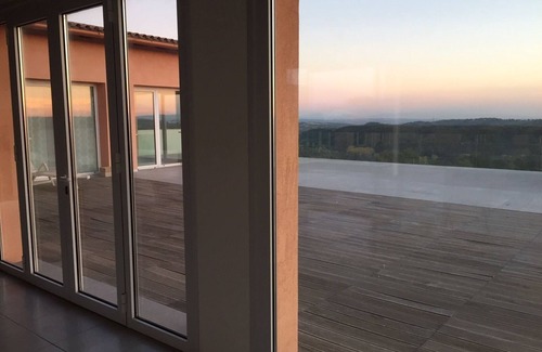 SantʼOreste House | A unique structure in a naturalistic park