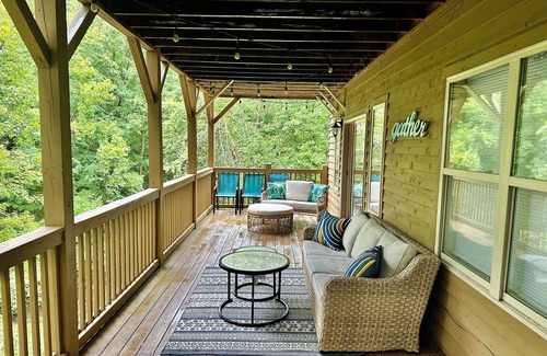 Lakeside Estates House | A WATERFRONT home with private dock on quiet cove, seconds to jumping bridge.