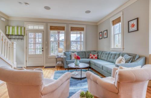 Olivia Beach House | A Wave From It All