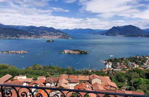 Someraro Apartment | A window 4 overlooking Lake Maggiore!