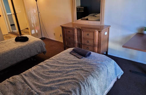 Pico - Robertson Hotel | (A07) LA Spacious Double Bed Suite