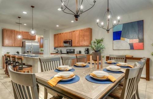 Bellavida House | A2 Amazing and near Disney BellaVida Home with 6 Bedrooms