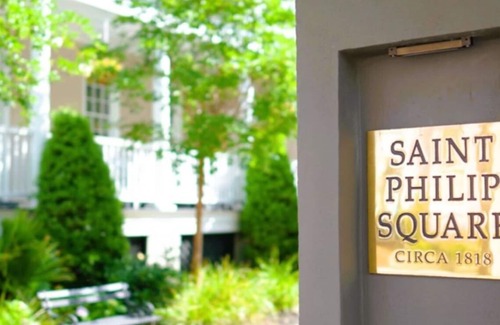 Cannonborough Elliotborough House | A3 at Saint Philip Square, One Block to King, Spacious Historic Stay