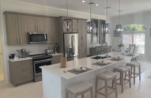 Marco Island House | AAA - MARCO ISLAND LUXURY HOME, WALK TO THE BEACH.
