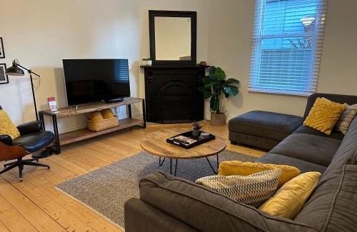 North Bendigo House | AAA Plus Yapera On Lucan