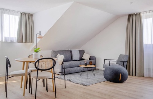 Aalen Apartment | Aalen Reichsstädter Str | One-Bedroom Suite XL
