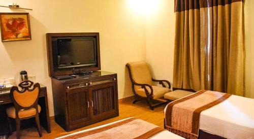 Kailash Colony Hotel | Aaron residency