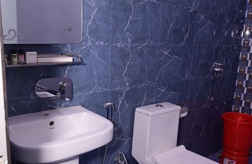 Mayapur Hotel | Aastha Guest House