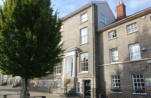 Bury St Edmunds Apartment | ABBEY GARDENS APARTMENT, BURY ST EDMUNDS, romantic in Bury St Edmunds