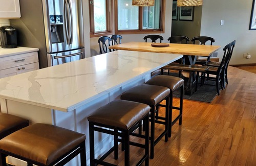 Country Club Estates House | Abbey Harbor Executive Waterfront 4 BR Home - Newly renovated!