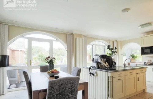 Goxhill Villa | Aberfall | Pool Hot Tub Saunas Gym Cinema Grounds