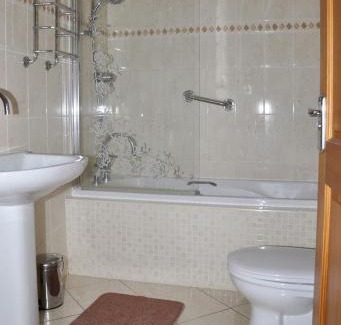 Aberystwyth House | Aberystwyth Cottages - DINAS