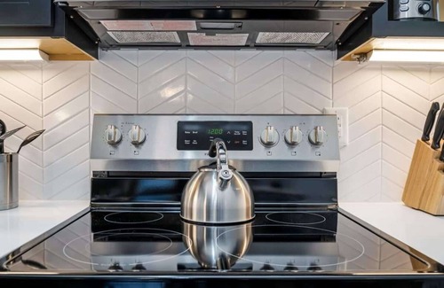 Salemtown Apartment | Abode | Germantown | ADA 2BR