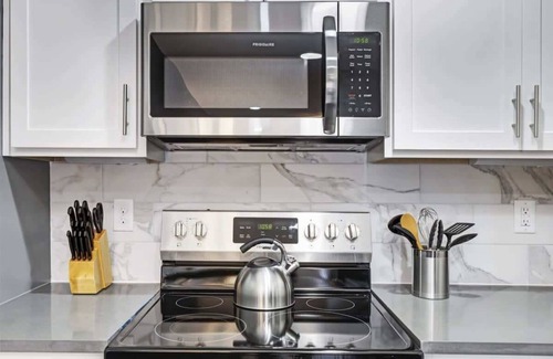 Salemtown Apartment | Abode | Germantown | ADA 2BR