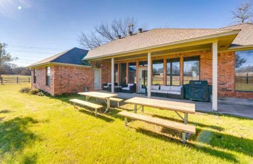 Aubrey House | about 3 Mi to Dtwn Aubrey Vacation Rental with Patio!