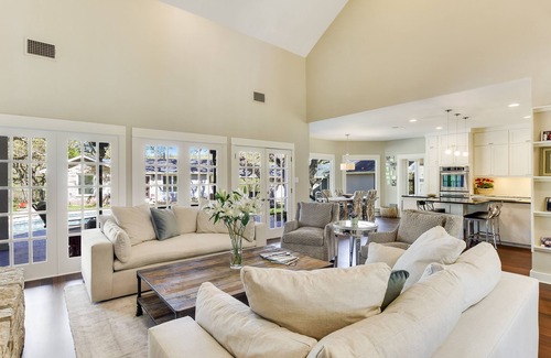 Westwood House | Above Auth Westlake I Pool I Hot Tub I Game Room I Back House I Greenbelt