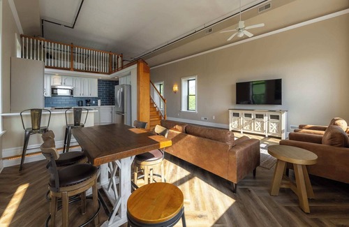 East Price Hill Apartment | Above Coffee Shop, Cincy Hilltop Apt, City Views!