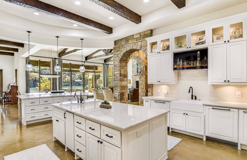 Lower Basin Lake Travis House | Above Elite I Sand Volleyball | Lake Austin | PickleBall I Pool