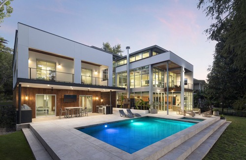 Austin House | Above Emerald | Waterfront I Dock I Lake Austin | Pool&Spa I Game Room