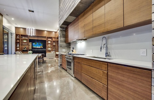Austin House | Above Pinnacle I Modern Luxury | Pool&Spa | Casita I Events I Services