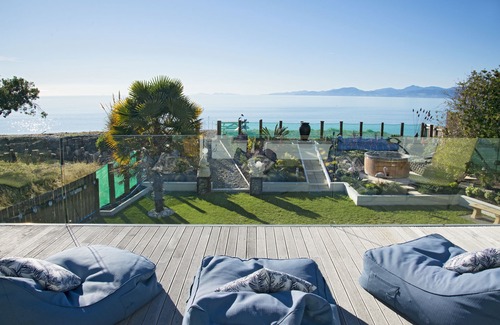 Ruby Bay House | Absolute Beachfront Oasis with Sea Views & Hot Tub