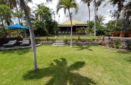 Kubu Villa | Absolute Beachfront, Private 3BR Villa with Pool on 1200m2 of Tropical Land