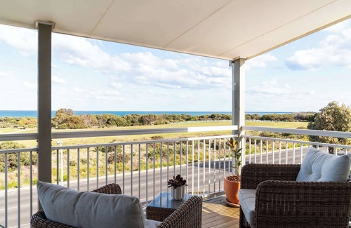Torquay House | Absolute Beachfront Views - Bohemian Charm