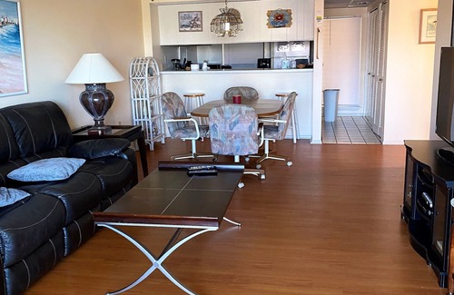 Siesta Key Condo | Absolutely Affordable at Bay Oaks in Siesta Key