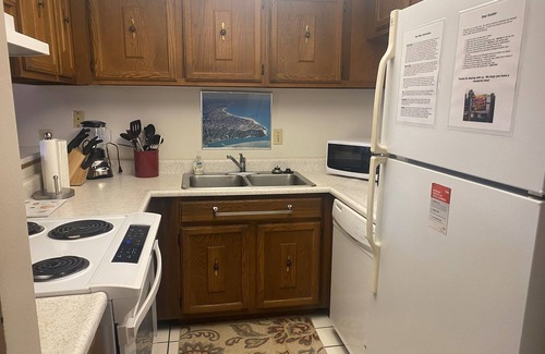 Siesta Key Condo | Absolutely Affordable at Bay Oaks in Siesta Key