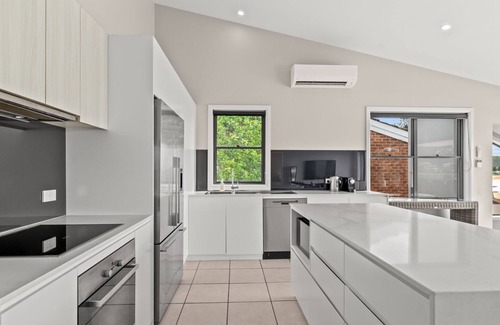 Avoca Beach House | Absolutely Avoca - beautiful views for the family