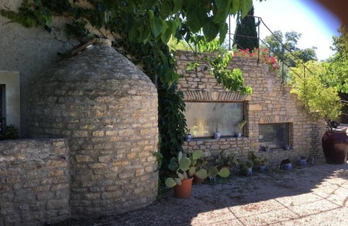 Gigondas House | ABSTRUS gite for 2 people in the heart of the vineyards pets allowed -16 kg