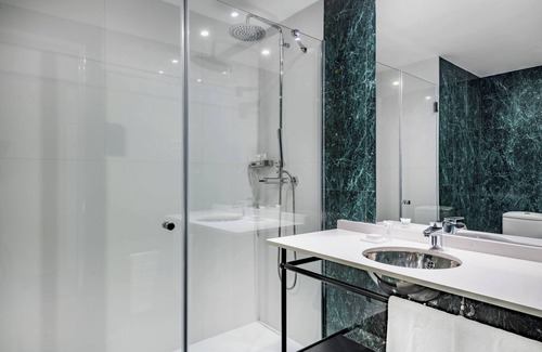 Guindalera Hotel | AC Hotel Avenida de América by Marriott