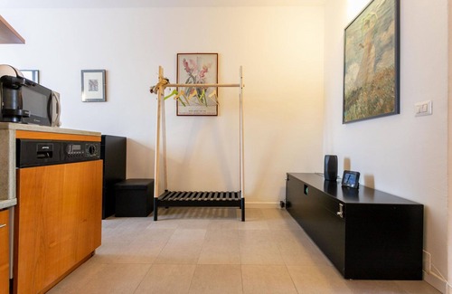 Casoretto Apartment | Accademia, Large And Bright Studio By Halldis
